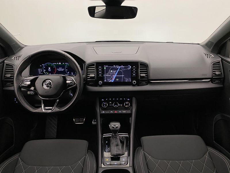 Škoda Karoq 2.0TSI SPORTLINE 4x4 REZERVACE - fotka 2 z 55