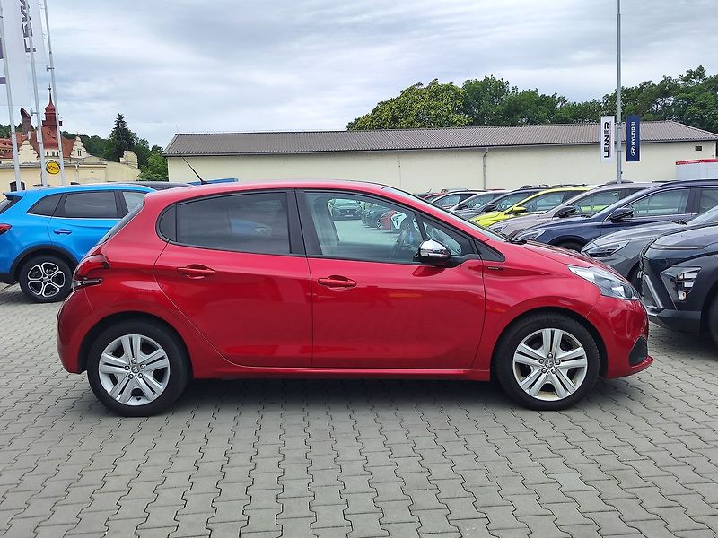 Peugeot 208 1.2 PureTech/61kW SIGNATURE - fotka 4 z 26