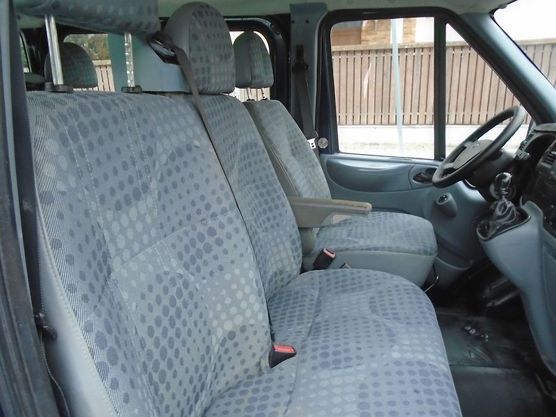 Ford Transit (2011) 2.2 TDCi L2H1 9 míst 5 dveří - fotka 19 z 30