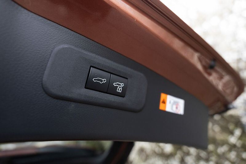 Lexus NX 450h plus 450H 2.5 PHEV LUXURY - fotka 27 z 29