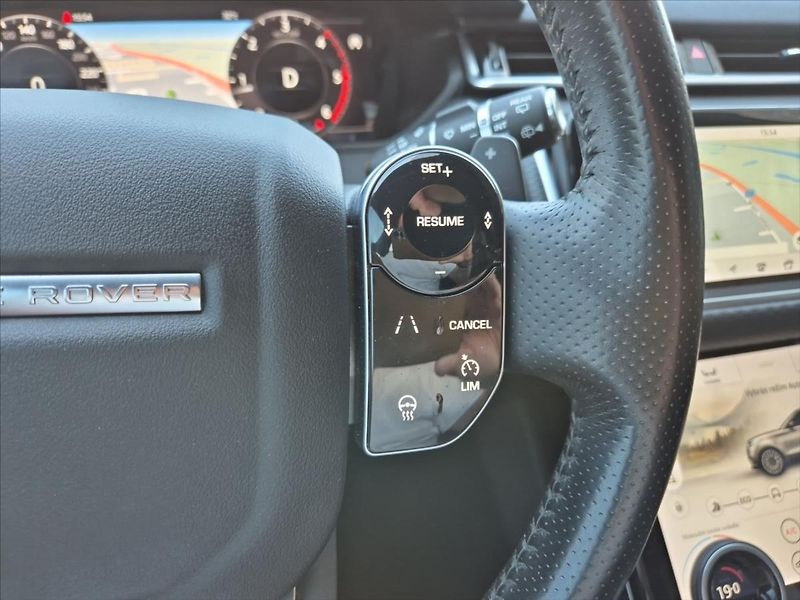Land Rover Range Rover Velar 3,0 D300 AWD - fotka 16 z 20