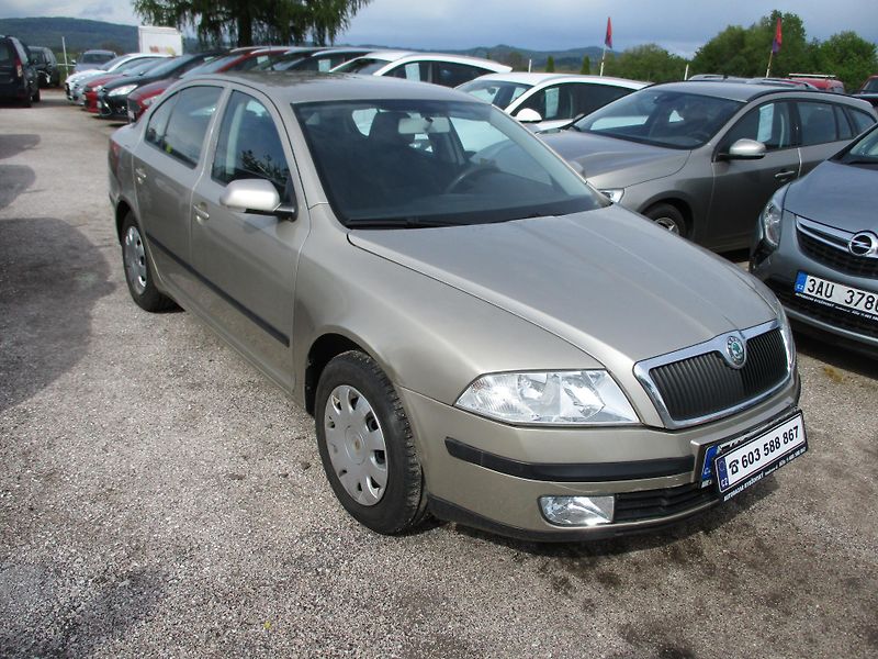 Škoda Octavia (2006) II 1,9 TDi - fotka 2 z 11