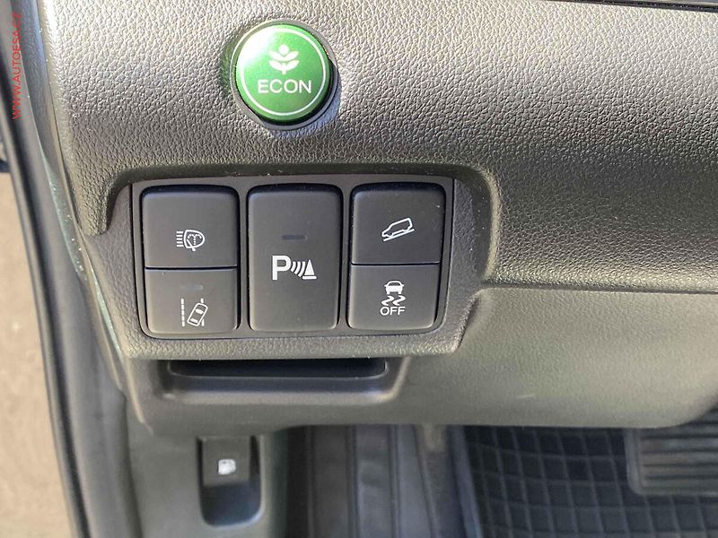 Honda CR-V (2015) 1.6 DTEC 4x4, ČR, AT, xenon - fotka 14 z 20