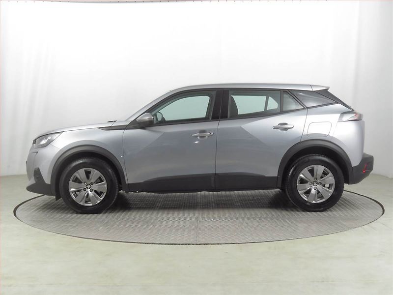 Peugeot 2008 (2020) 1.2 PureTech, Navi, Tempomat - fotka 3 z 20