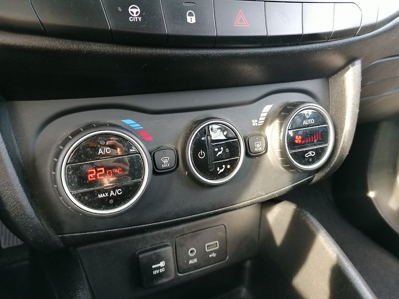 Fiat Tipo (2018) 1.6 JTD Navi,Kamera - fotka 14 z 21
