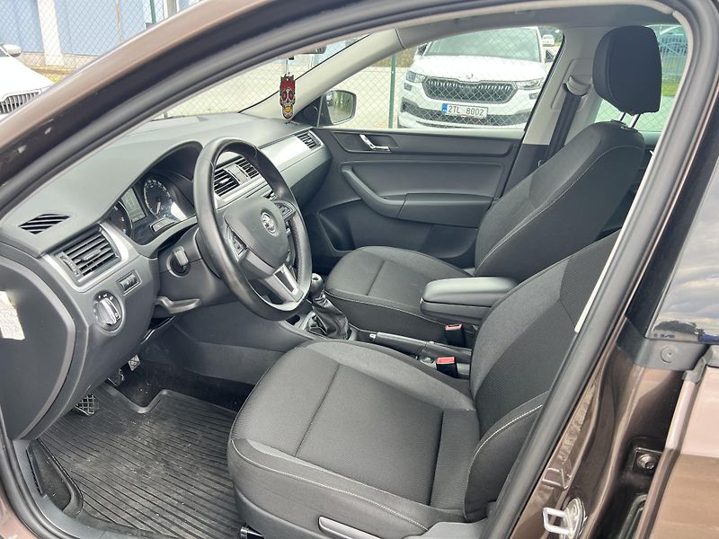 Škoda Rapid 1.2TSi 77kw KLIMA KOUPENO V ČR - fotka 9 z 37