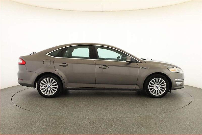 Ford Mondeo (2012) 2.0 TDCi, Serv.kniha - fotka 6 z 16
