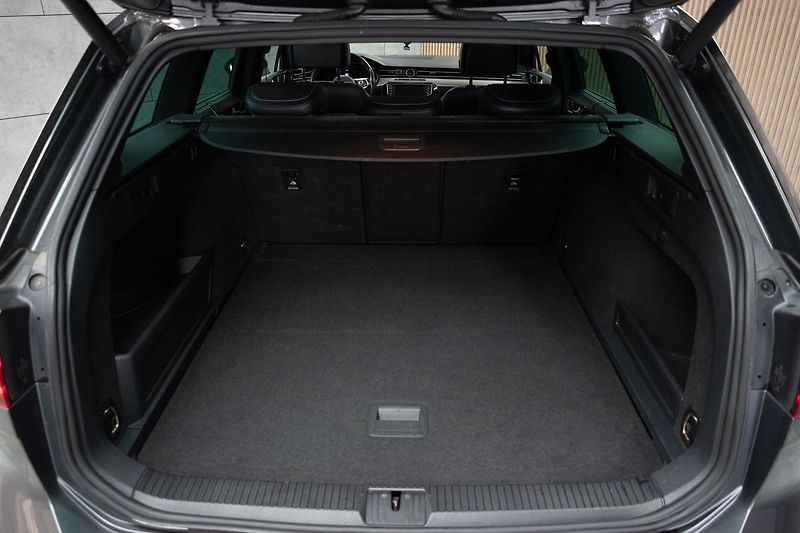 Volkswagen Passat 2.0 Bi-TDI R-LINE*N.TOPENÍ*ACC - fotka 37 z 40