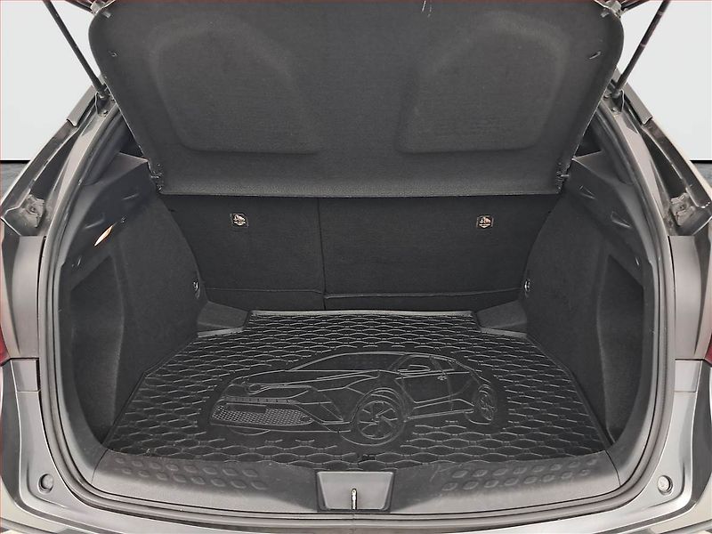 Toyota C-HR (2019) 1.8 Hybrid, Automat - fotka 14 z 17