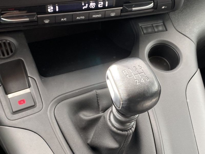 Toyota ProAce City Verso 1.5D, ČR, Family L1, záruka - fotka 23 z 28
