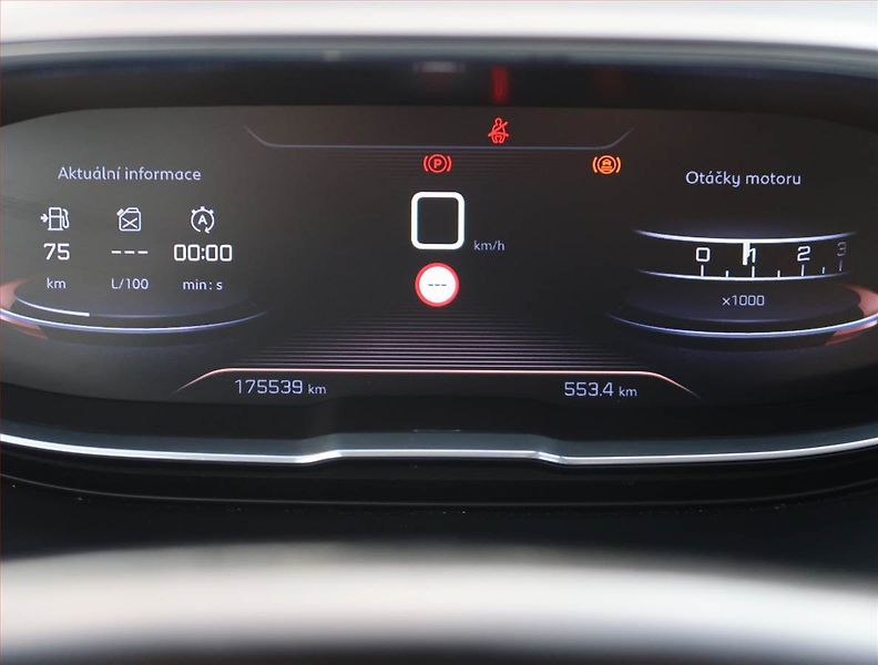 Peugeot 5008 (2017) PureTech 130, Serv.kniha - fotka 11 z 22