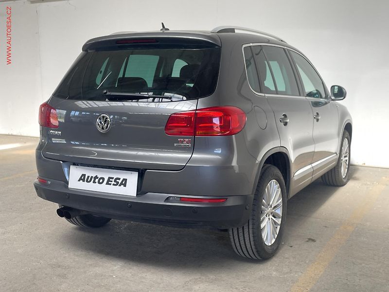 Volkswagen Tiguan (2014) 1.4 TSi 4X4, CUP, park.čidla - fotka 4 z 15