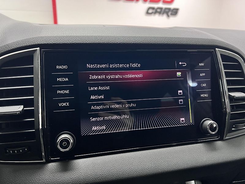 Škoda Karoq 2.0 TDI 110 KW 4x4 DSG - fotka 33 z 36