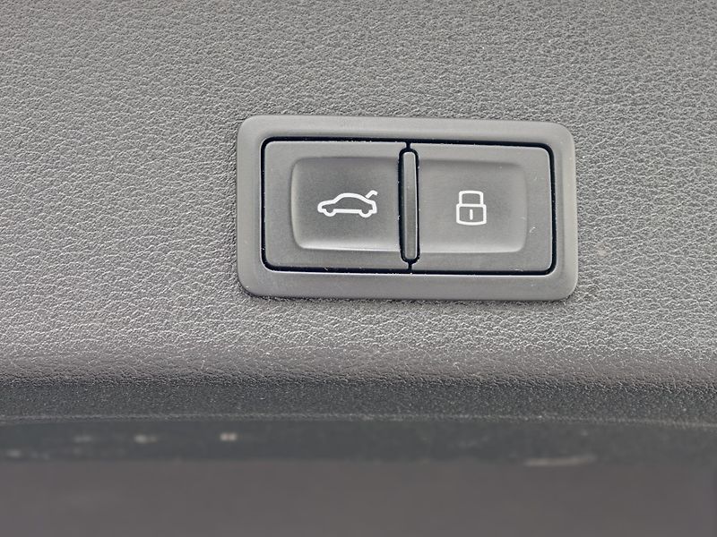 Audi A4 Avant (2021) 40 TDI quattro  - fotka 20 z 25
