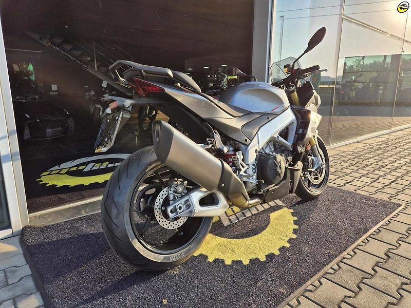 Aprilia Tuono V4 1100 RR (2024) E5 - AKČNÍ CENA - fotka 23 z 38