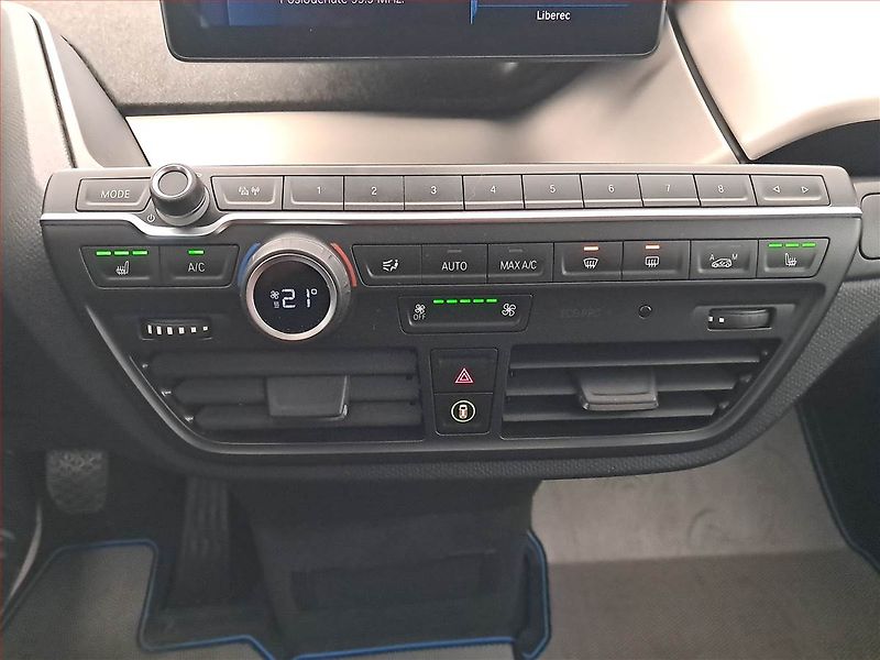 BMW i3 (2020) i3s 120Ah BEV, SoH 96% - fotka 16 z 22