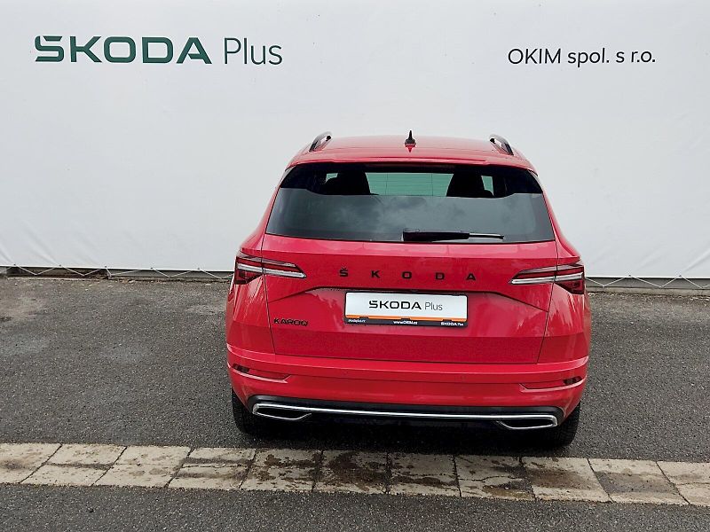 Škoda Karoq (2023) SportLine Plus 1,5 Tsi 110 Kw - fotka 33 z 35
