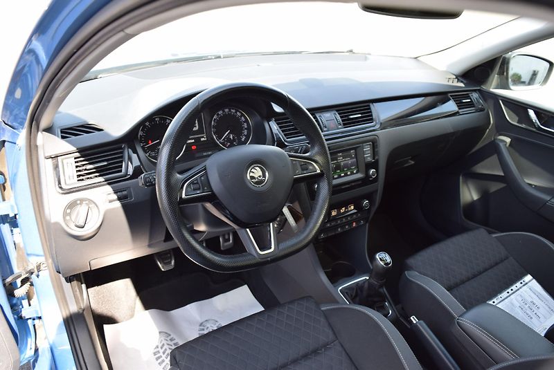 Škoda Rapid (2016) 1.2TSI 81kw AMBITION PANO OPS  - fotka 23 z 45