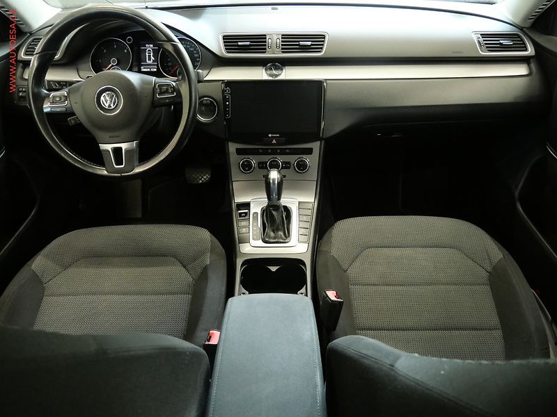 Volkswagen Passat (2012) 2.0 TDi, Comfortline, DSG, TZ - fotka 8 z 21