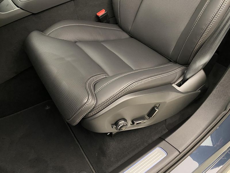 Volvo XC90 (2026) T8 AWD Plug-in BRIGHT ULTRA - fotka 31 z 75