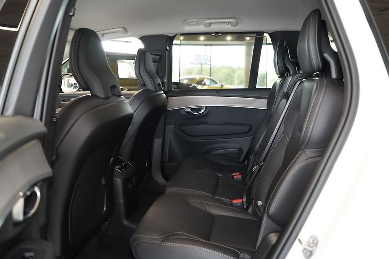 Volvo XC90 T8 PLUS Dark, Vzduch,Ventilace - fotka 44 z 50
