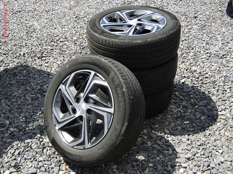 Hyundai i30 (2021) 1.5 T-GDi, 1.maj,ČR - fotka 21 z 22