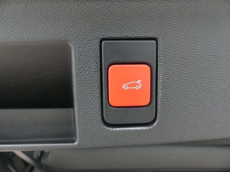 Citroën C5 Aircross (2026) MAX Plug-in Hybrid 195k Aut. - fotka 12 z 24