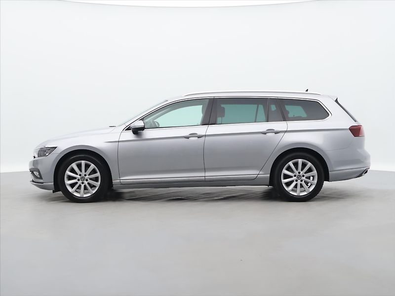 Volkswagen Passat 2,0 TDI 110kW Elegance DSG DPH - fotka 4 z 39