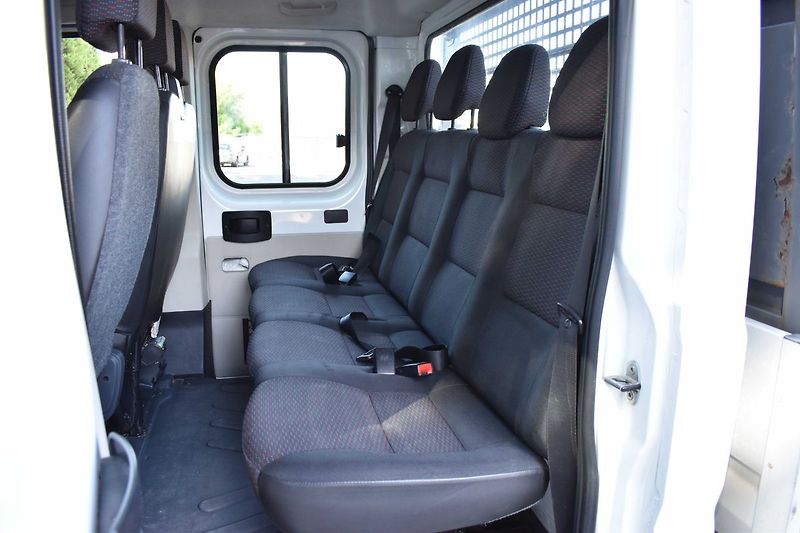 Peugeot Boxer 2.0 BlueHDi 7.MÍST*TAŽNÉ*ČR* - fotka 7 z 21
