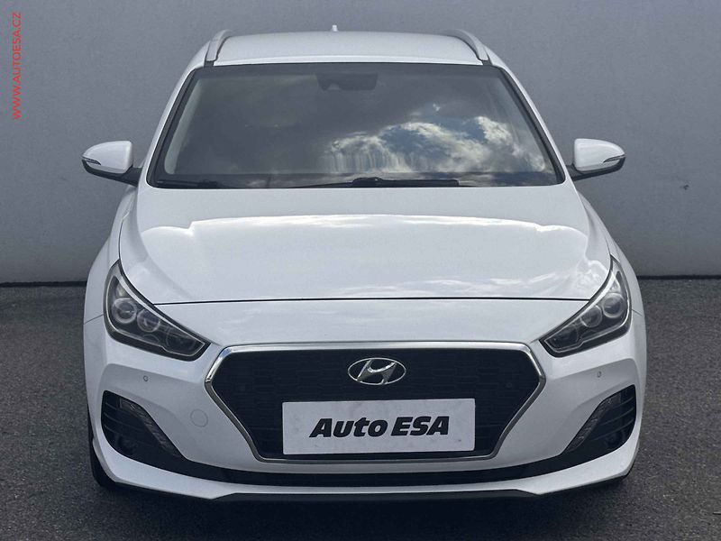 Hyundai i30 (2019) 1.6CRDi, ČR, servis.kniha - fotka 2 z 16