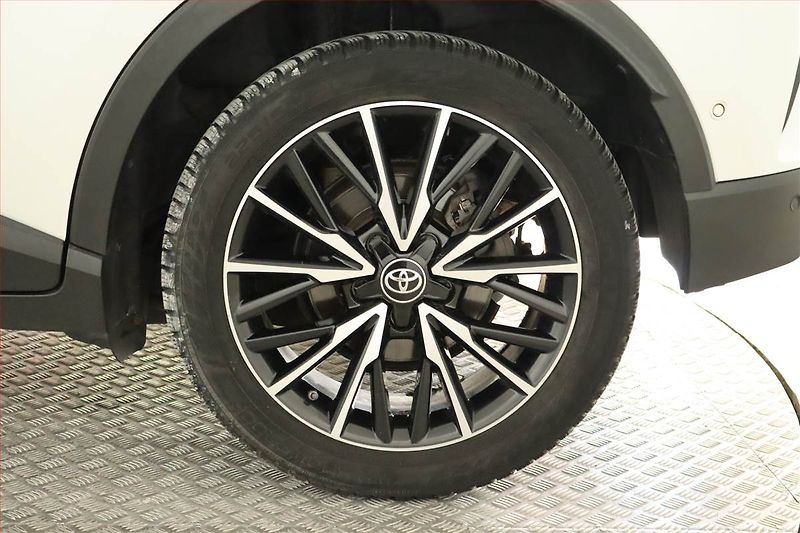 Toyota C-HR (2018) Selection 1.8 Hybrid, Automat - fotka 15 z 24