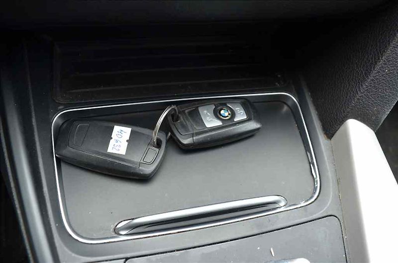 BMW Řada 3 (2016) 320D XDRIVE TOURING AT - fotka 25 z 25