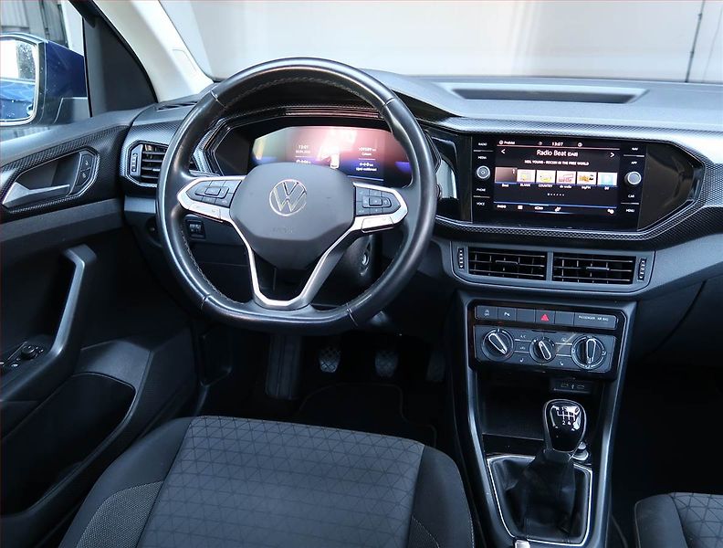 Volkswagen T-Cross (2023) Life 1.0 TSI, Navi - fotka 7 z 18