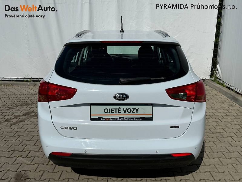 Kia Ceed (2017) 1.6 CRDi 100 kW Comfort Plus - fotka 7 z 21