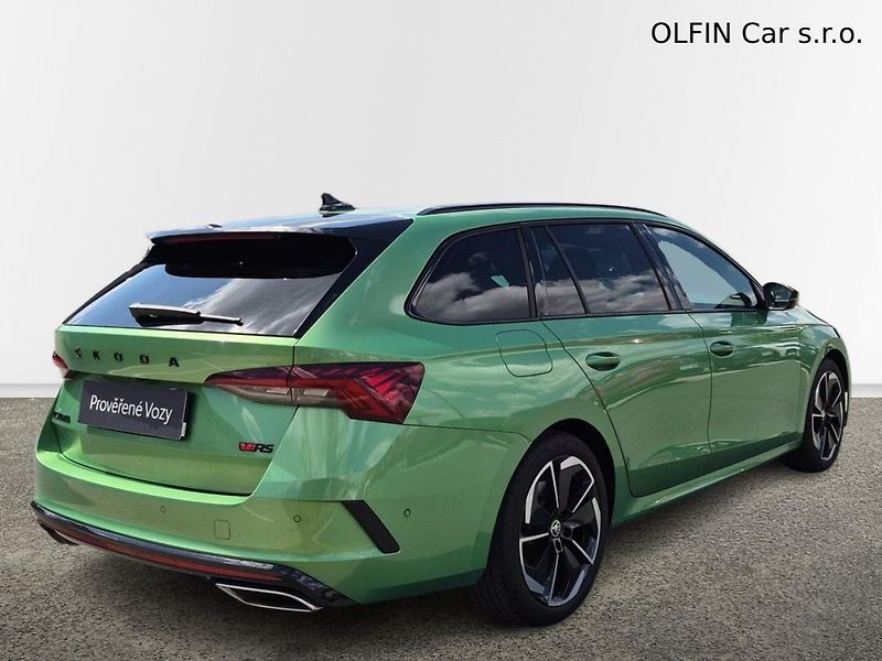 Škoda Octavia Combi 2,0 TSI DSG RS 180 kW - fotka 2 z 28