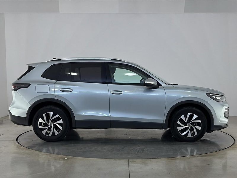 Volkswagen Tiguan People DSG - fotka 16 z 30