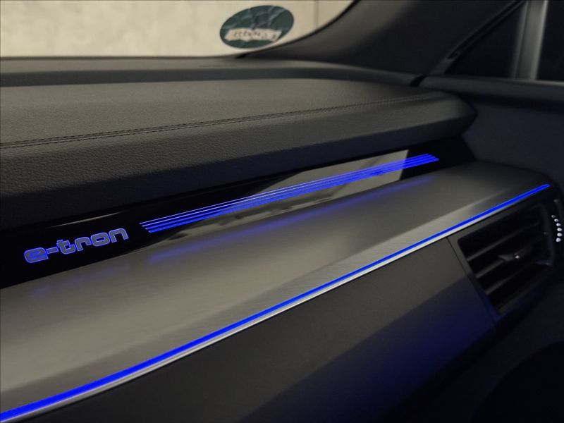 Audi e-tron S 370 Digital LED Záruka - fotka 46 z 50