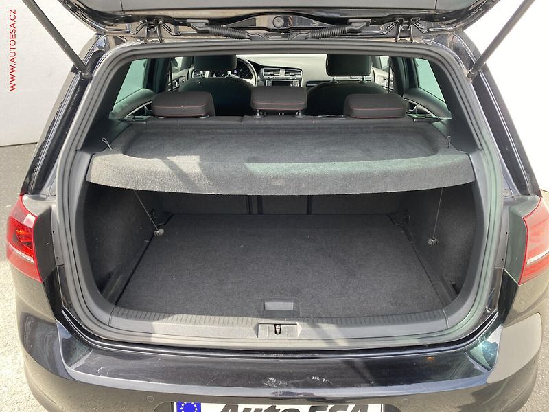 Volkswagen Golf (2014) 2.0 TSi, GTi, bixen, +ALU - fotka 7 z 19