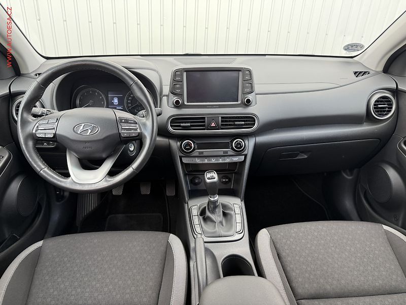 Hyundai Kona (2020) 1.0 T-GDi, AC, navi, park - fotka 8 z 18