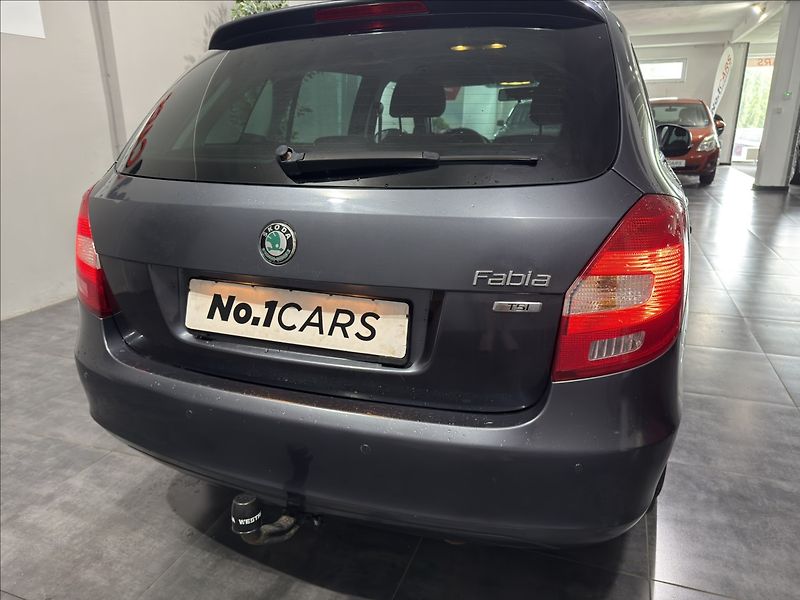 Škoda Fabia 1,2   TSI STYLE TEMPO TAŽNÉ - fotka 19 z 22