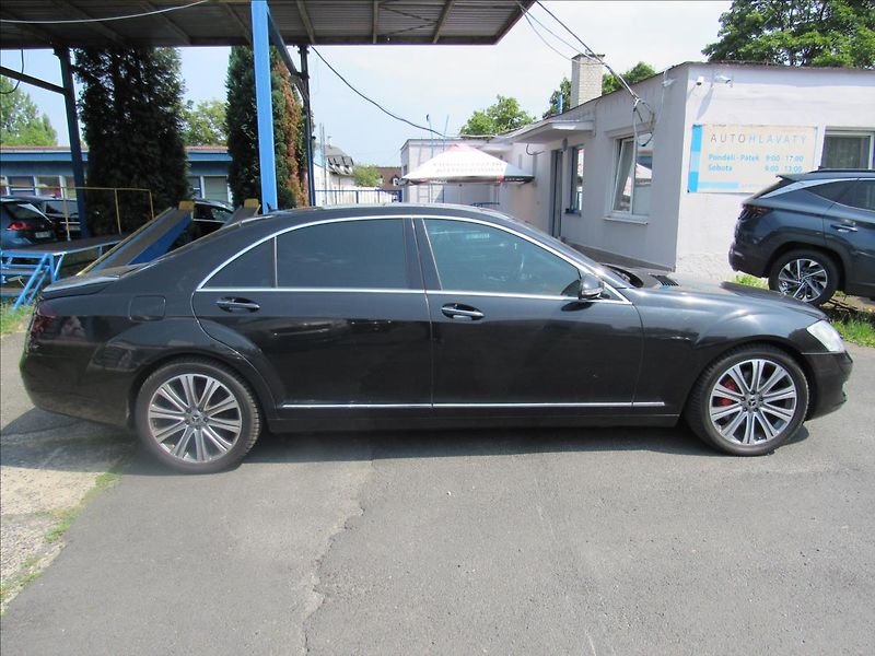 Mercedes-Benz Třídy S 3,0 CDi S320 173kW Long - fotka 8 z 32