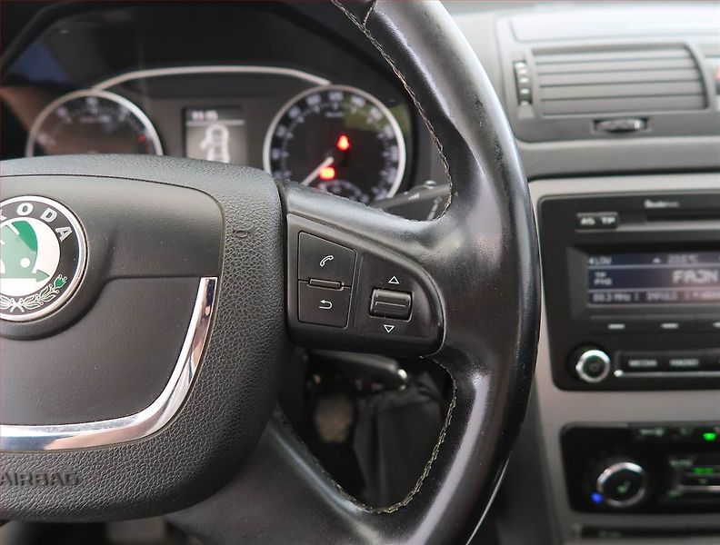Škoda Octavia (2010) 1.8 TSI, jezdí výborně - fotka 17 z 21