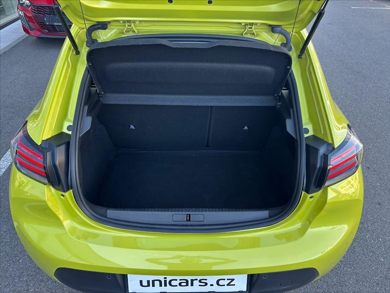 Peugeot 208 1,2 PureTech  Active-Manuál 5k - fotka 11 z 19