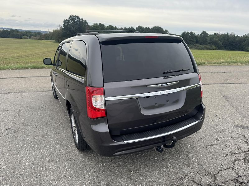 Chrysler Town & Country (2016) 3.6 V6 DOL. KM,SERVSNI KN - fotka 5 z 31