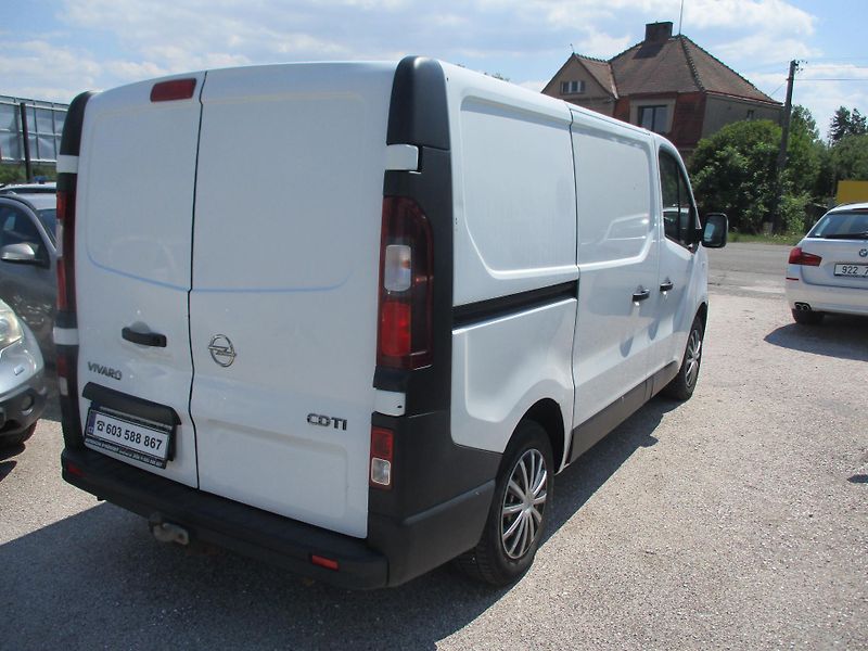 Opel Vivaro (2014) 1,6 CDTi - fotka 2 z 10