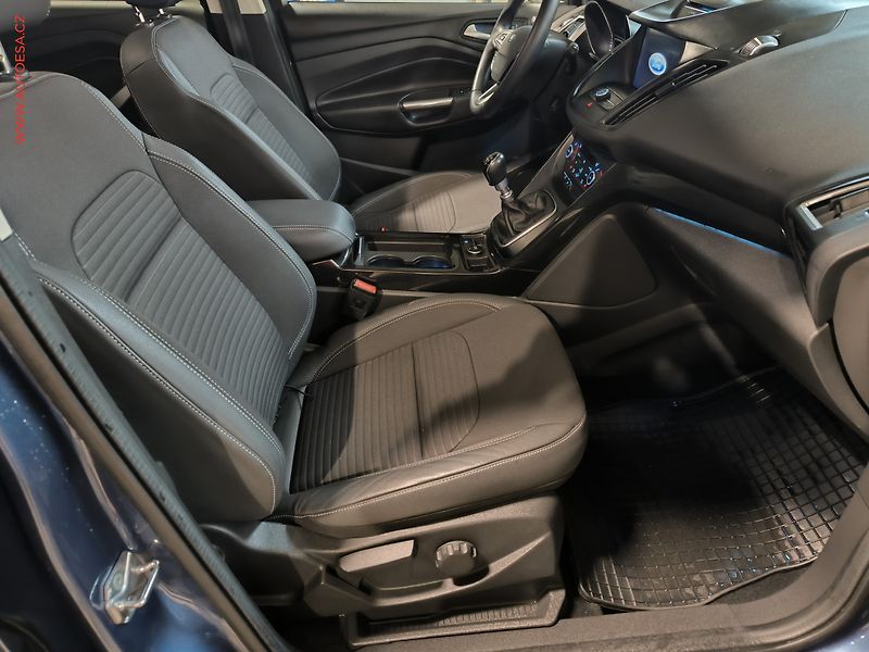 Ford Kuga (2019) 1.5T, 1.maj,ČR, Bixen, navi - fotka 12 z 16