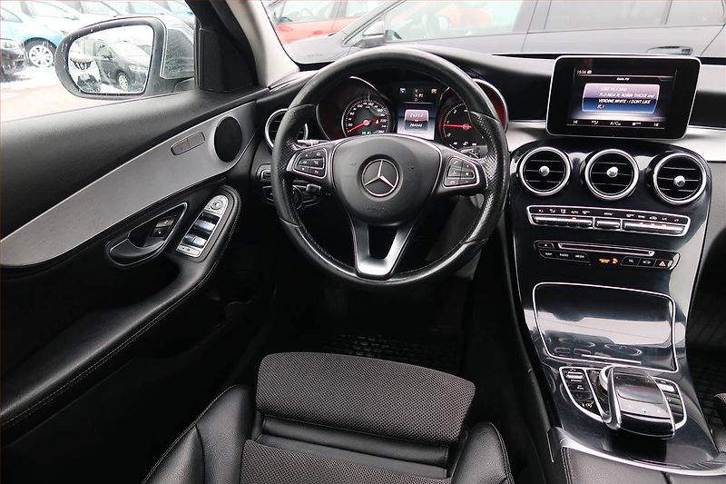 Mercedes-Benz Třídy C (2015) C 220 d, Automat, Navi - fotka 7 z 21