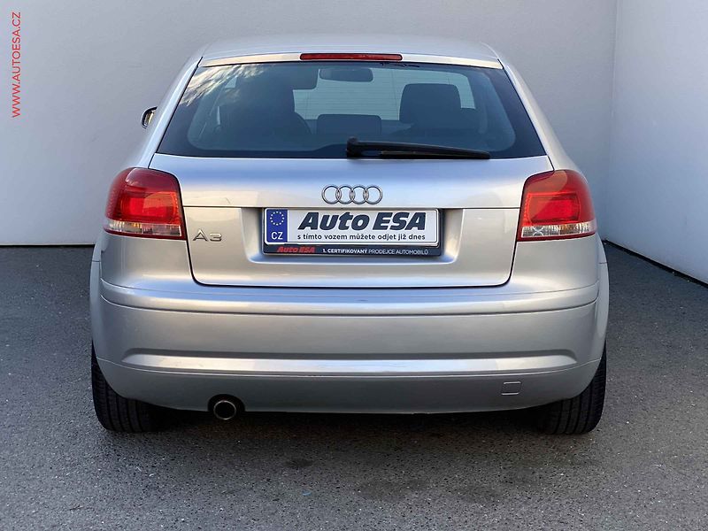 Audi A3 (2007) 1.6 i, ČR - fotka 5 z 17