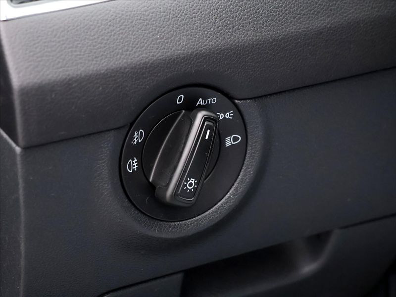Škoda Octavia 2,0 TDI 110kW CZ Style DPH - fotka 14 z 35