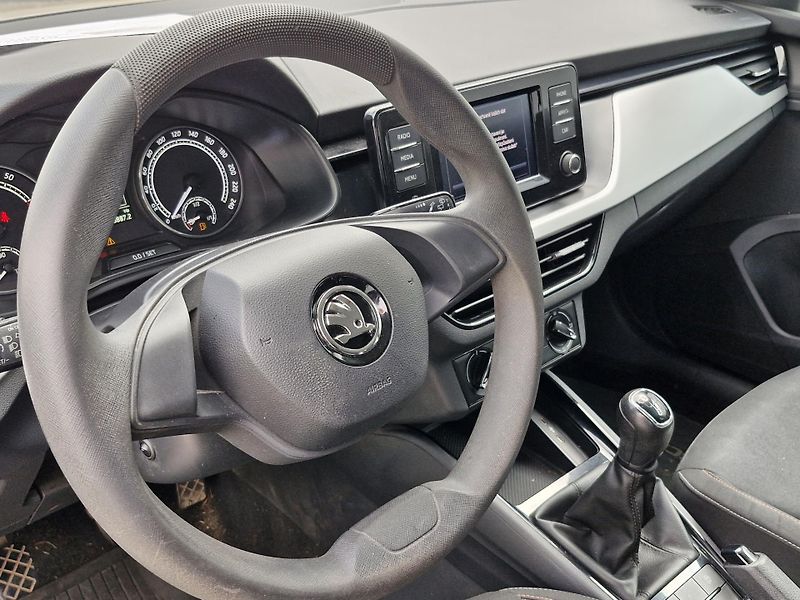 Škoda Scala  Ambition 1,5 TSI (110 kW) M - fotka 5 z 6